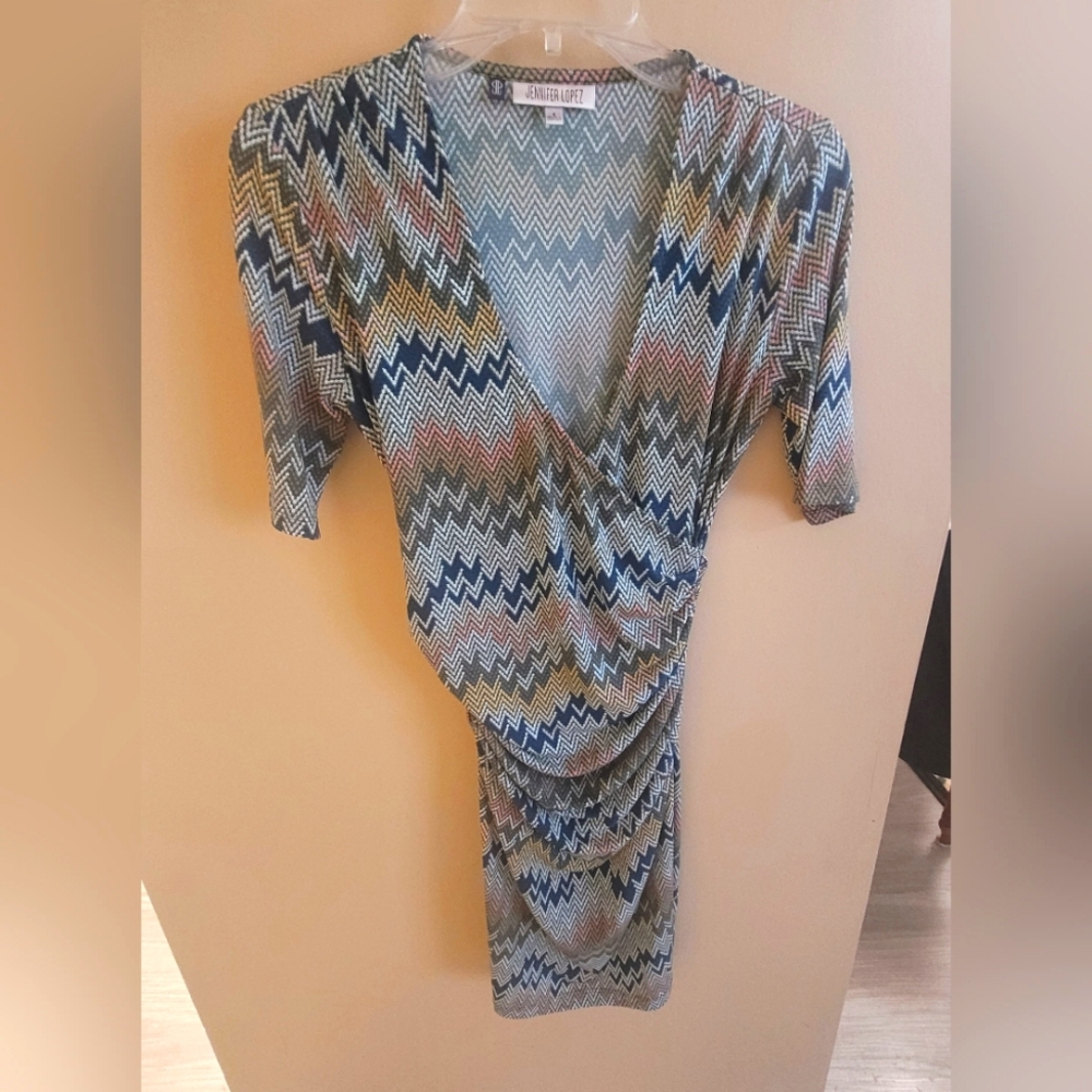 Fun Flattering Fit Jennifer Lopez Dress Size Small